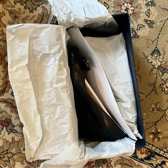 Cole Haan Elsie Black patent wedge W5.5 2.5 inch heel BNIB - Picture 8 of 8